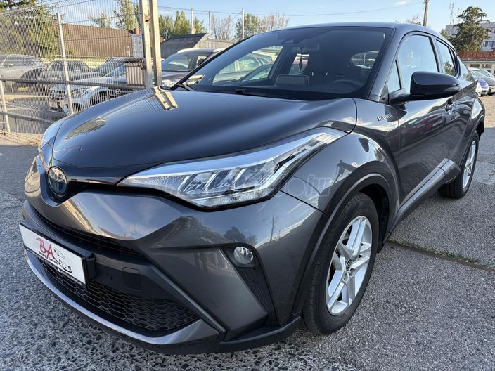 TOYOTA C-HR 1.8 Hybrid Selection e-CVT