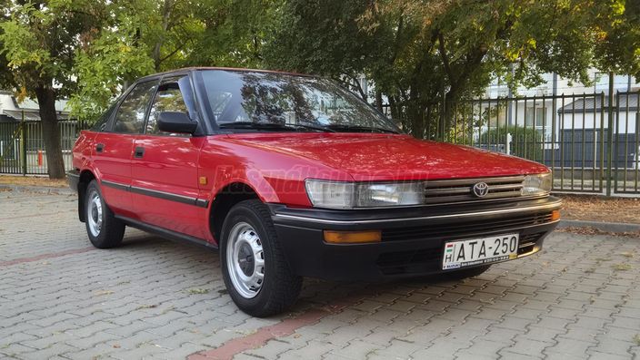 TOYOTA COROLLA 1.3 XLi