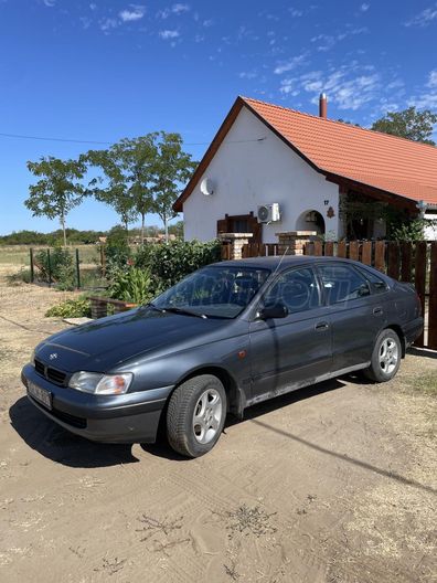 TOYOTA CARINA Carina-E 1.6 GLi