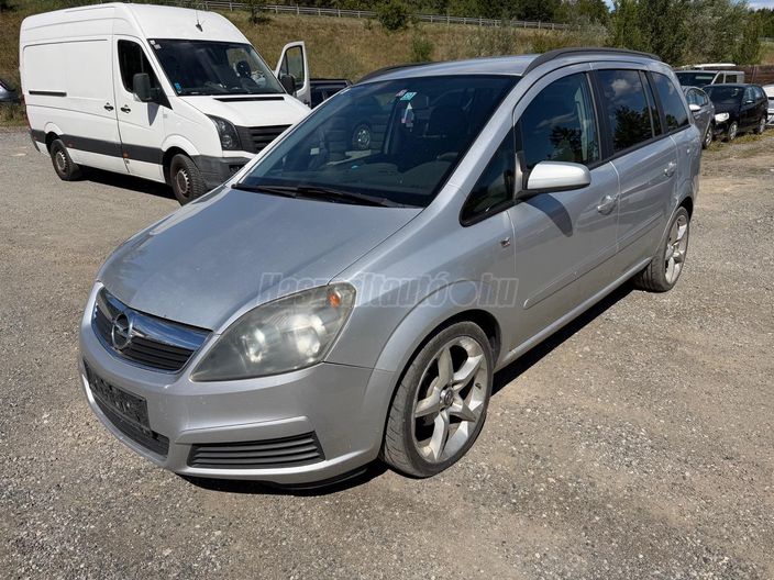 OPEL ZAFIRA B 1.6 Cosmo