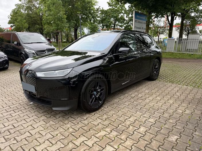 BMW IX xDrive40 74,1kWh