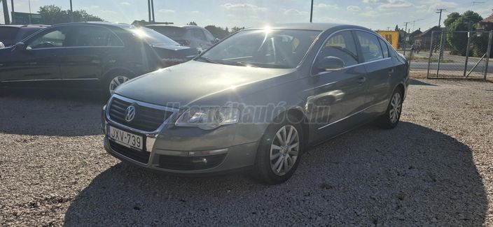 VOLKSWAGEN PASSAT 1.6 Trendline