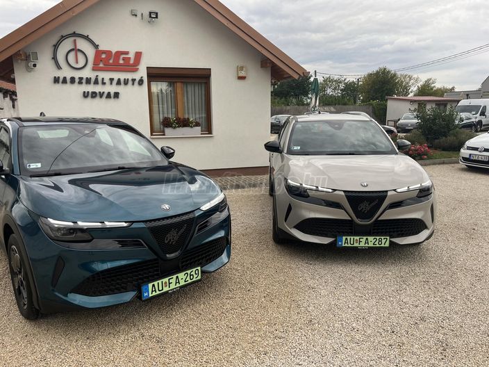 ALFA ROMEO JUNIOR BEV Intensa 54kWh