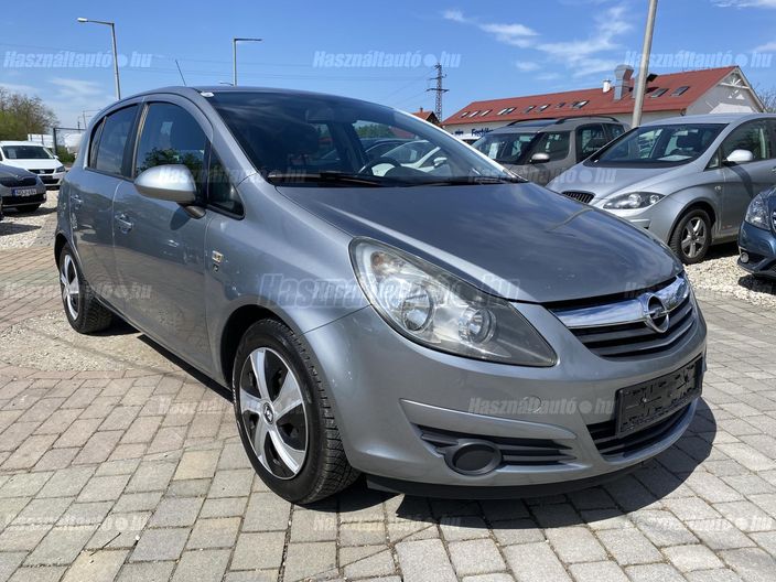 OPEL CORSA D 1.2 Cosmo