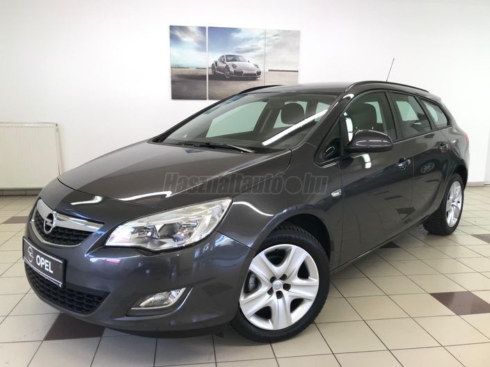 OPEL ASTRA J Sports Tourer 1.6 Enjoy