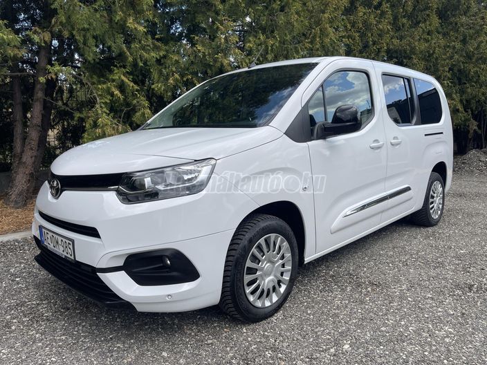 TOYOTA PROACE City Verso 1.2T Shuttle L2H1 [7 személy]