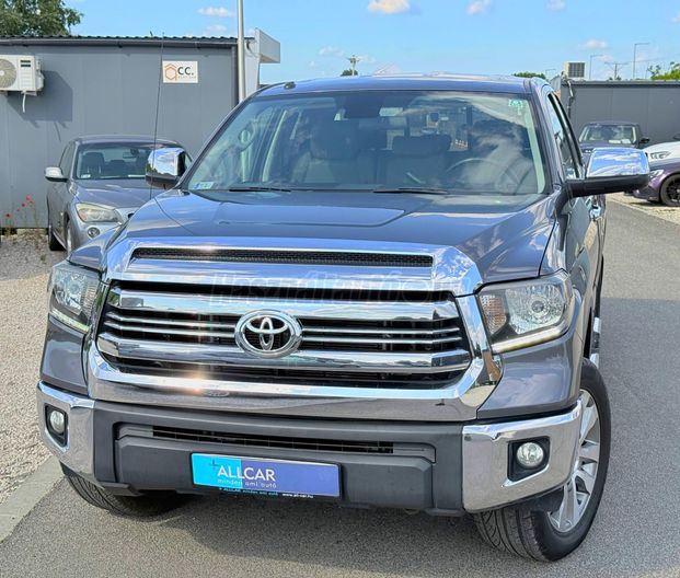 TOYOTA TUNDRA