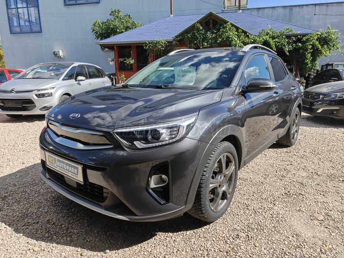 KIA STONIC 1.6 CRDi LP Silver