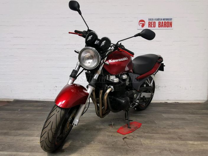 KAWASAKI ZR-7