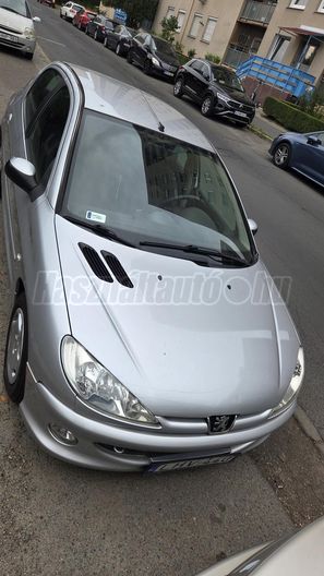 PEUGEOT 206 1.4 Trendy Plus