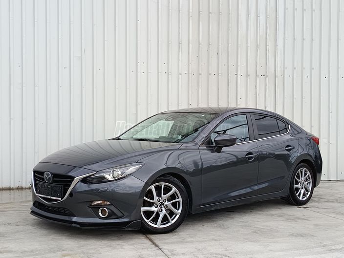 MAZDA 3 2.2 D Revolution