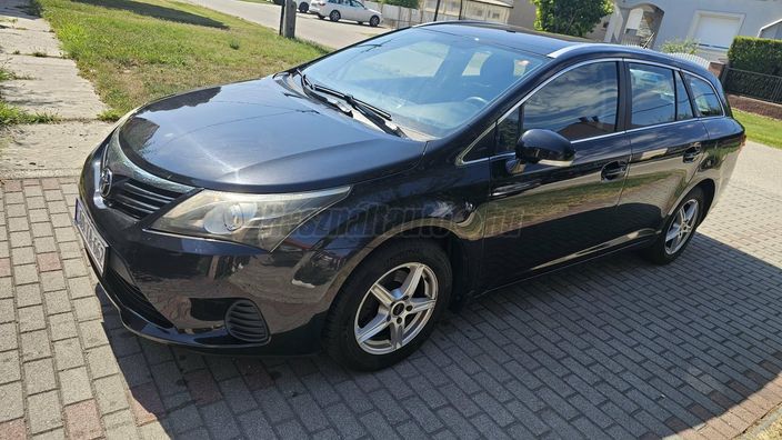 TOYOTA AVENSIS Wagon 1.6 Terra