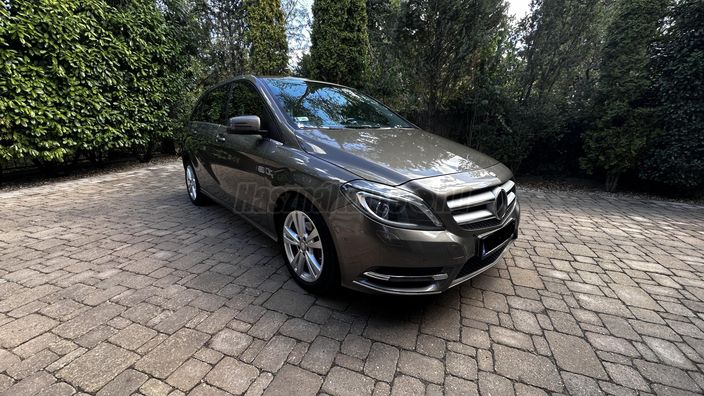 MERCEDES-BENZ B 180 CDI (Automata)