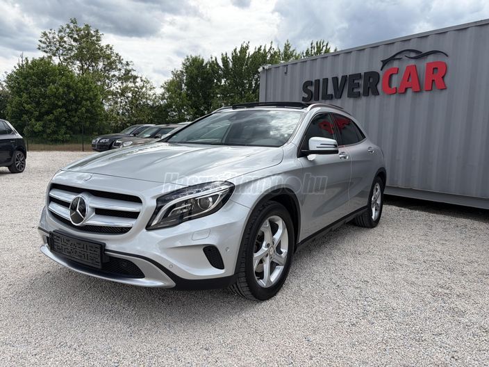 MERCEDES-BENZ GLA 250 Style 4Matic 7G-DCT