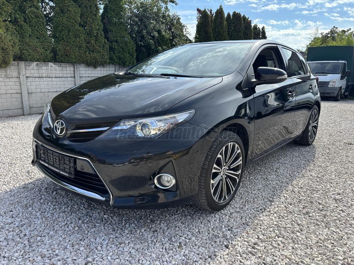 TOYOTA AURIS 1.6 Sol Navi