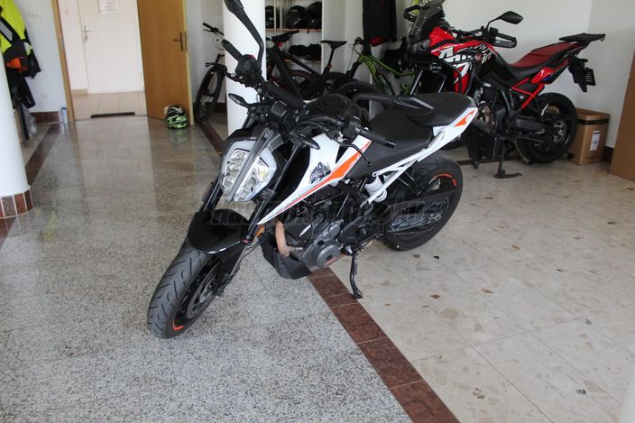 KTM 390 DUKE