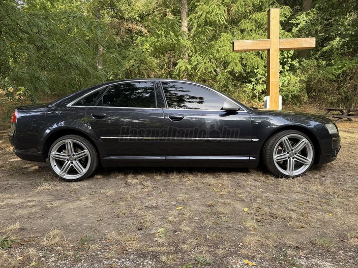 AUDI A8 4.2 V8 FSI quattro Tiptronic ic