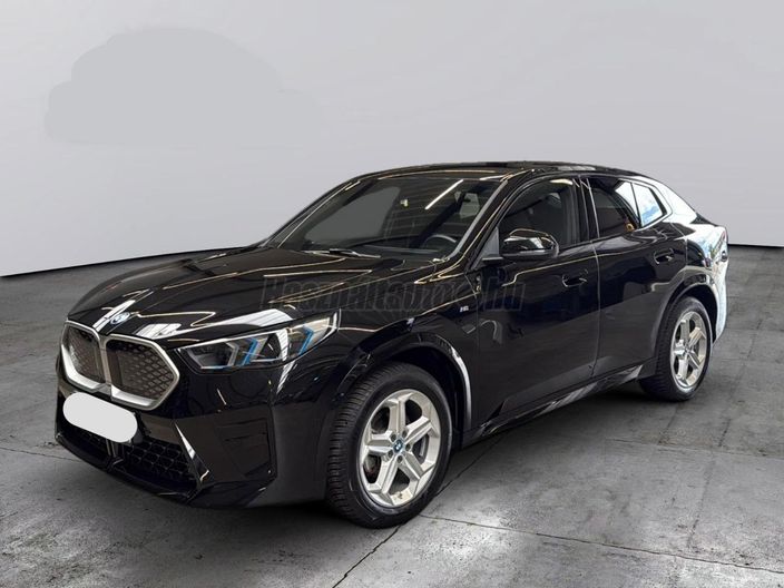 BMW IX2 eDrive 20 64,8kWh