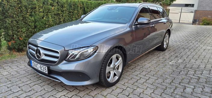 MERCEDES-BENZ E 350 d T 9G-TRONIC