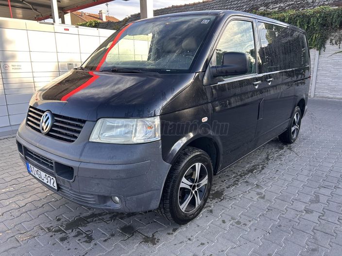 VOLKSWAGEN TRANSPORTER T5 Caravelle 2.5 TDI Trendline Shuttle 2.5 TDI Tiptronic