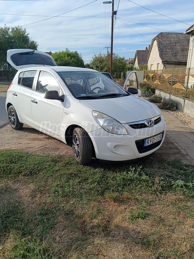 HYUNDAI I20 1.25 DOHC Classic AC