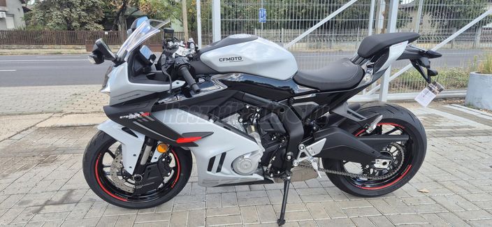 CFMOTO 675 SR-R