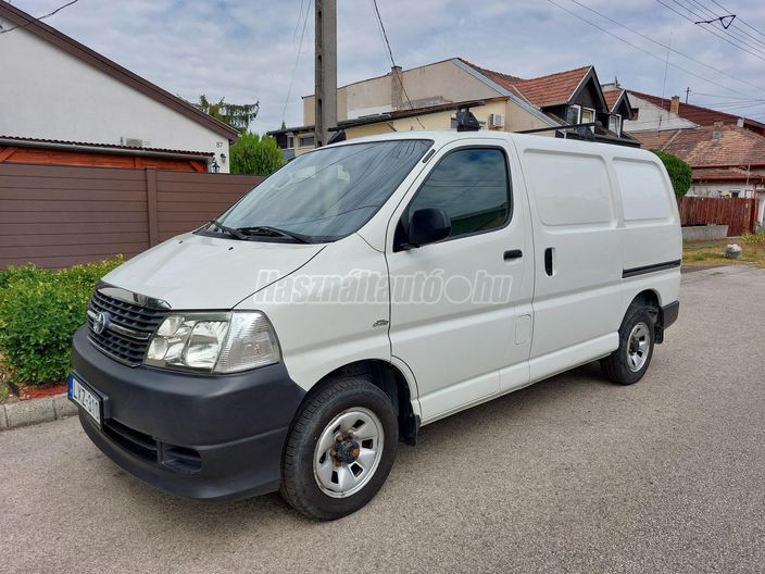 TOYOTA HIACE 2.5 D-4D 4x4 Panel Van