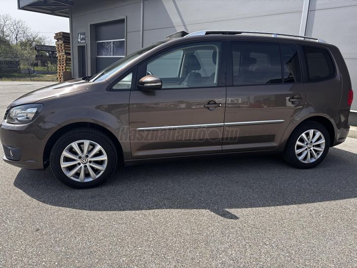 VOLKSWAGEN TOURAN 2.0 CR TDI Highline DSG [7 személy]