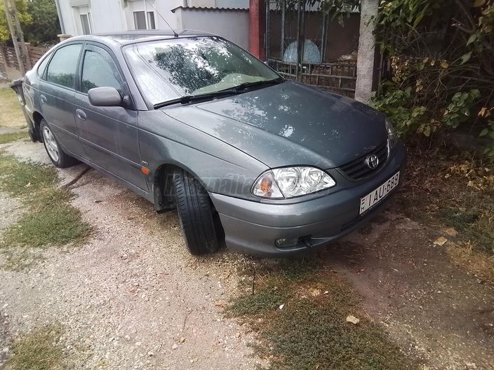 TOYOTA AVENSIS 1.6