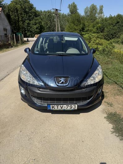 PEUGEOT 308 1.6 HDi Confort Pack