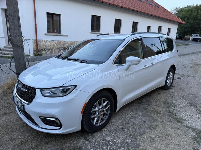 CHRYSLER PACIFICA