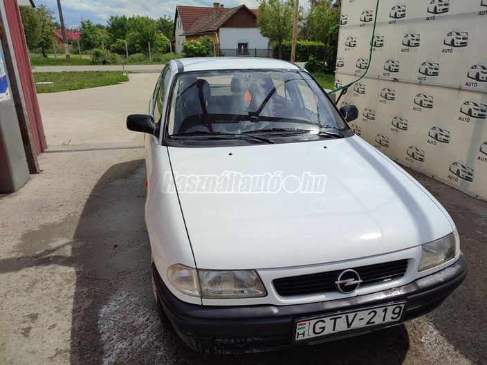 OPEL ASTRA F 1.4 Classic