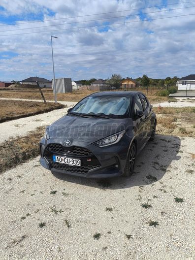 TOYOTA YARIS 1.5 Hybrid GR Sport e-CVT