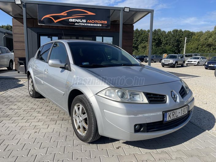 RENAULT MEGANE Limousine 1.4 Authentique