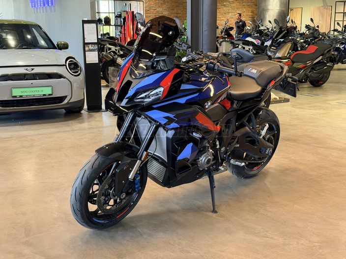 BMW M 1000 XR