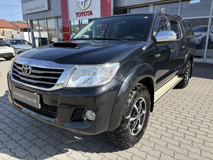 TOYOTA HILUX 3.0 D-4D 4x4 Double SR+ (Automata)