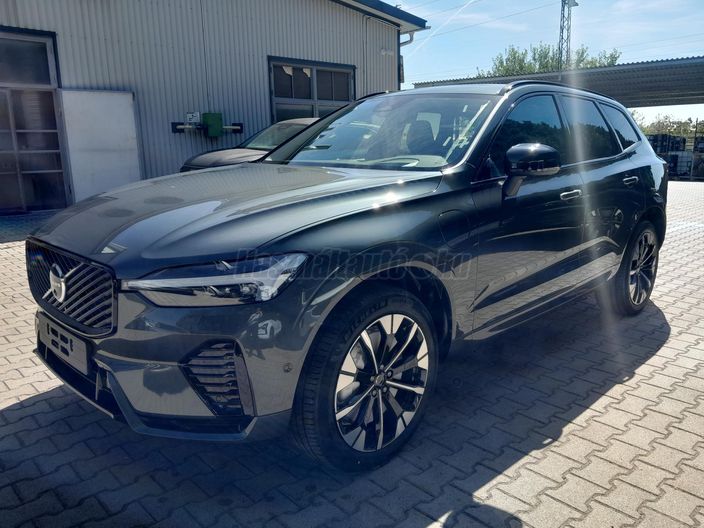 VOLVO XC60 2.0 [T6] Plus Dark AWD Geartronic