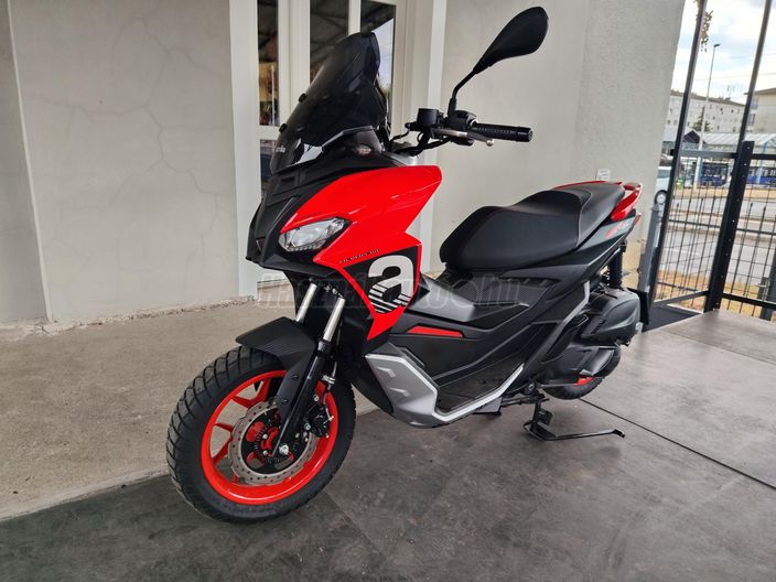 APRILIA SR GT 125