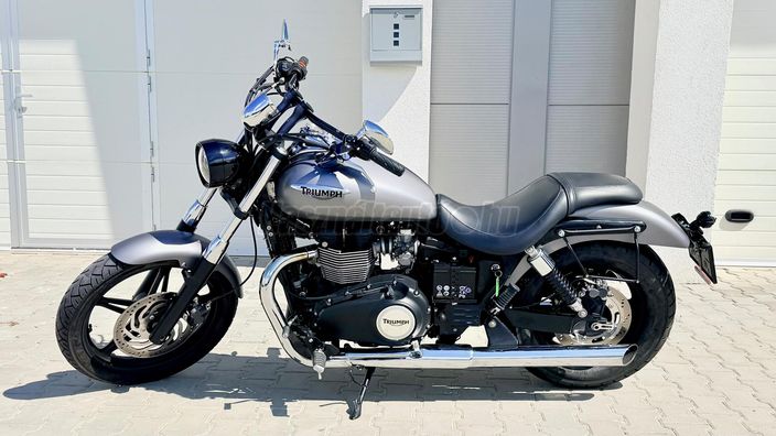TRIUMPH SPEEDMASTER