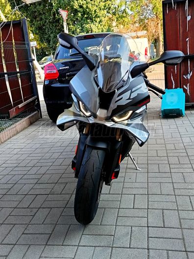 BMW S 1000 RR