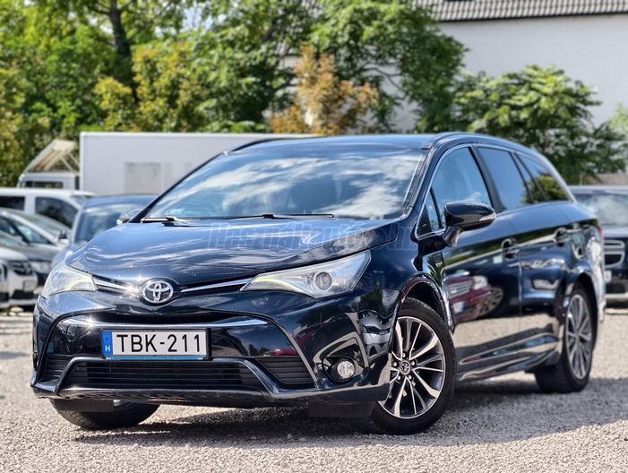 TOYOTA AVENSIS Touring Sports 1.6 D-4D Live