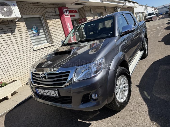 TOYOTA HILUX 3.0 D-4D 4x4 Double SR+ Leather (Automata)