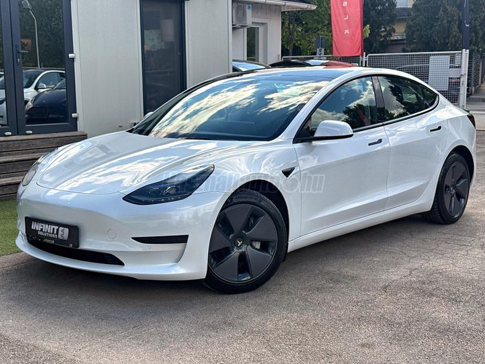 TESLA MODEL 3 Standard Range Plus Aut