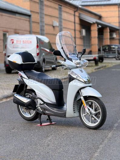 HONDA SH 300