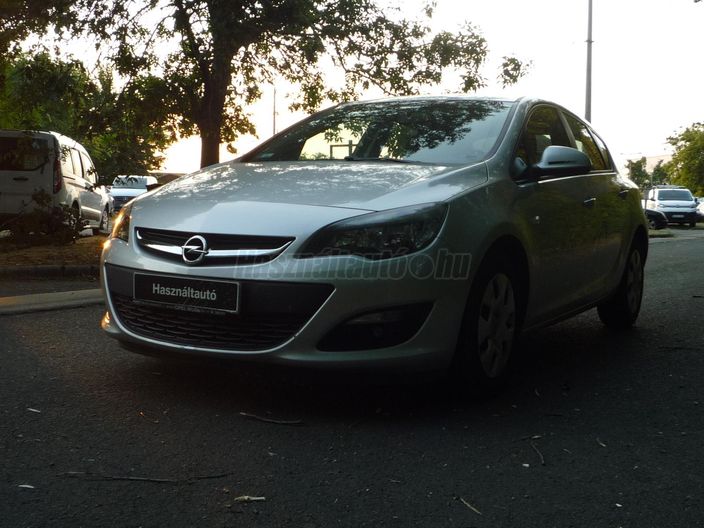 OPEL ASTRA J 1.6 Drive