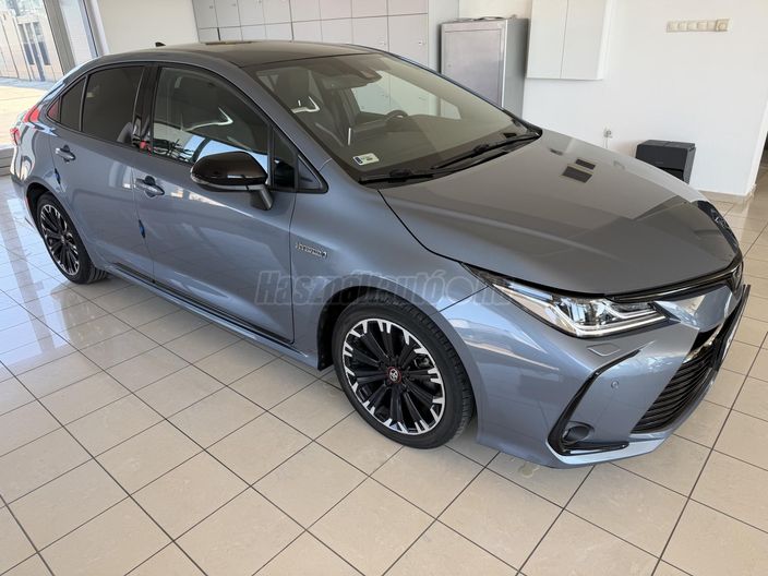 TOYOTA COROLLA Sedan 1.8 Hybrid GR-Sport e-CVT