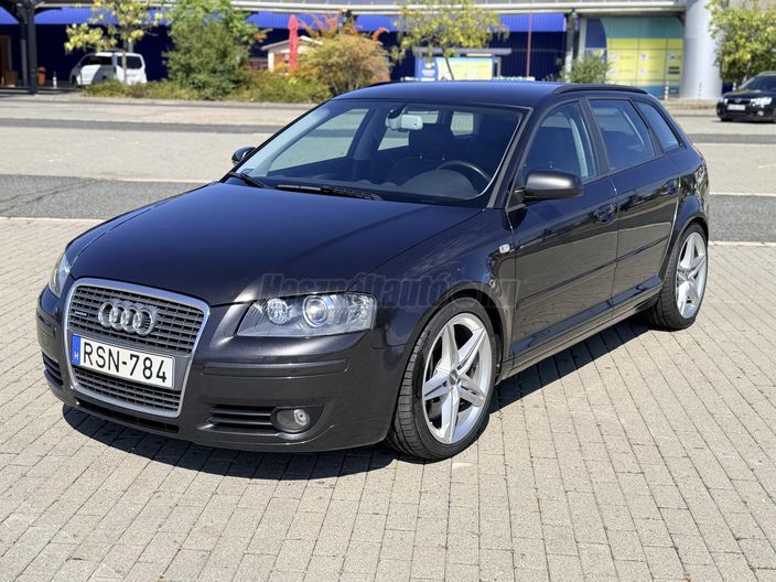 AUDI A3 3.2 V6 quattro Ambition DSG