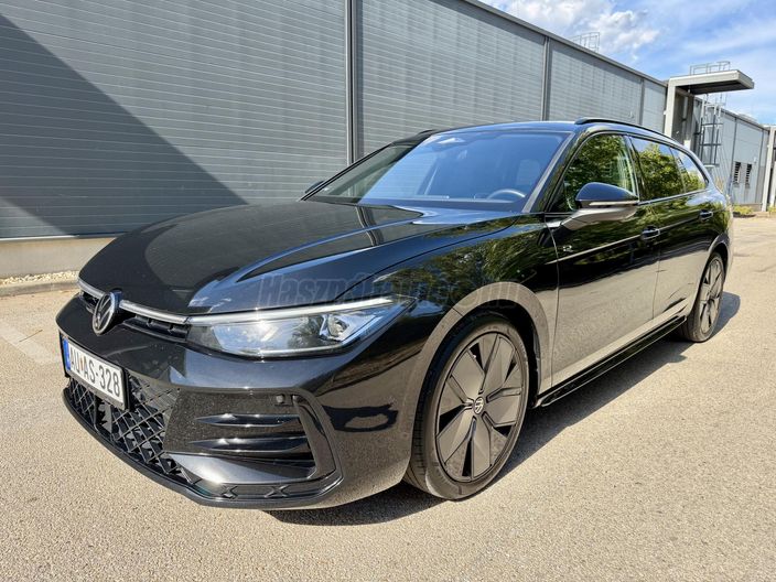 VOLKSWAGEN PASSAT Variant 2.0 TDI R-Line DSG 4MOTION