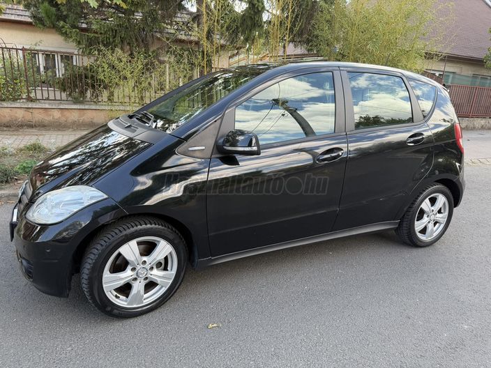 MERCEDES-BENZ A-OSZTÁLY A 160 BlueEFFICIENCY Elegance