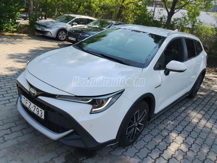 TOYOTA COROLLA Touring Sports 2.0 Hybrid Trek e-CVT